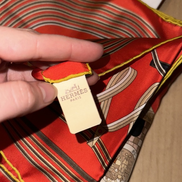 Hermes silk scarf 2012 collection - Picture 8 of 9